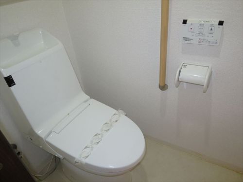【トイレ】　シャワートイレ