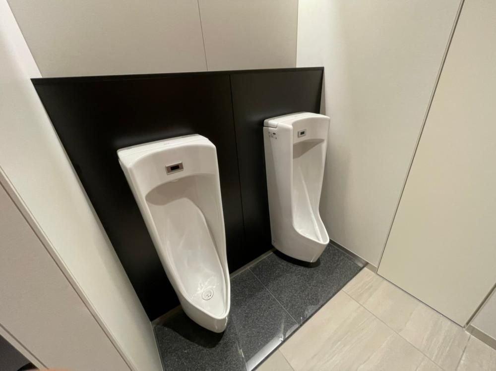【トイレ】　男子トイレ
