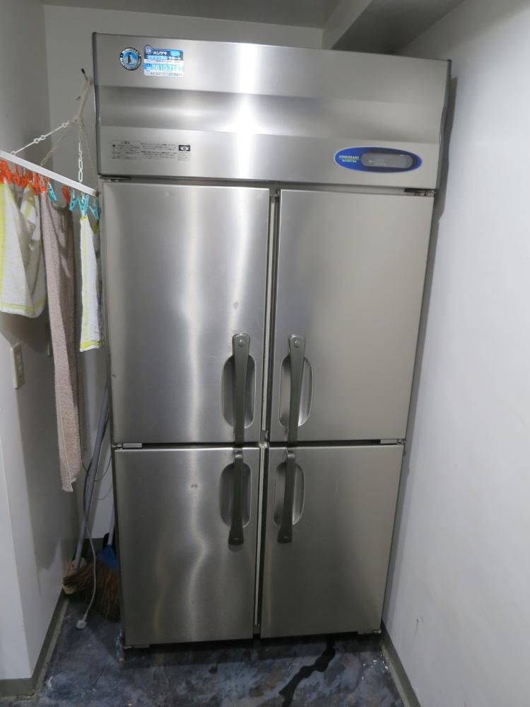 【室内】　大型冷蔵庫